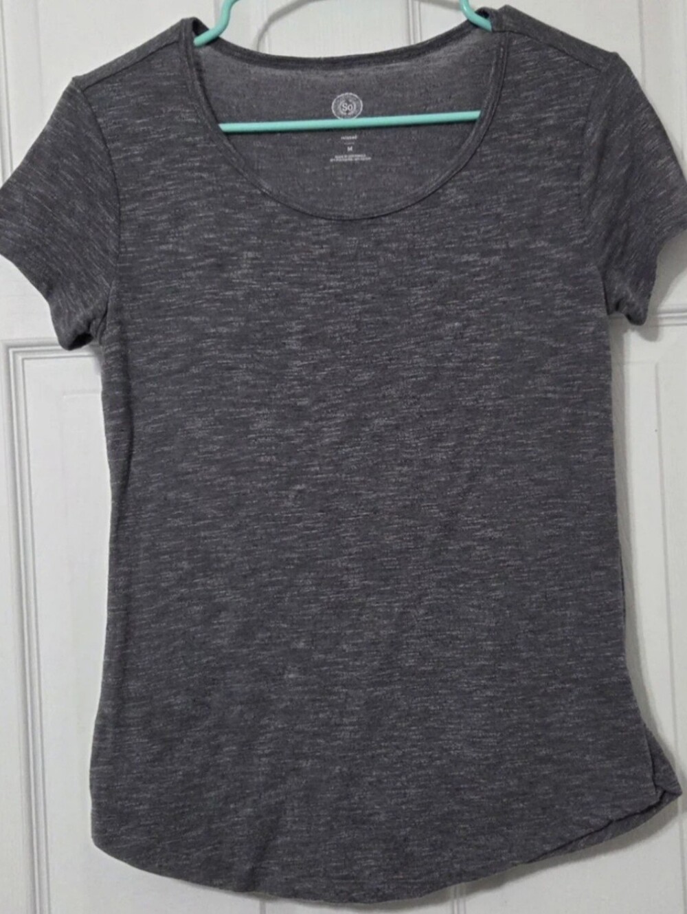 SO Perfect Scoop Relaxed SS T-shirt Medium Grey Thin Lightweight Poly/Rayon